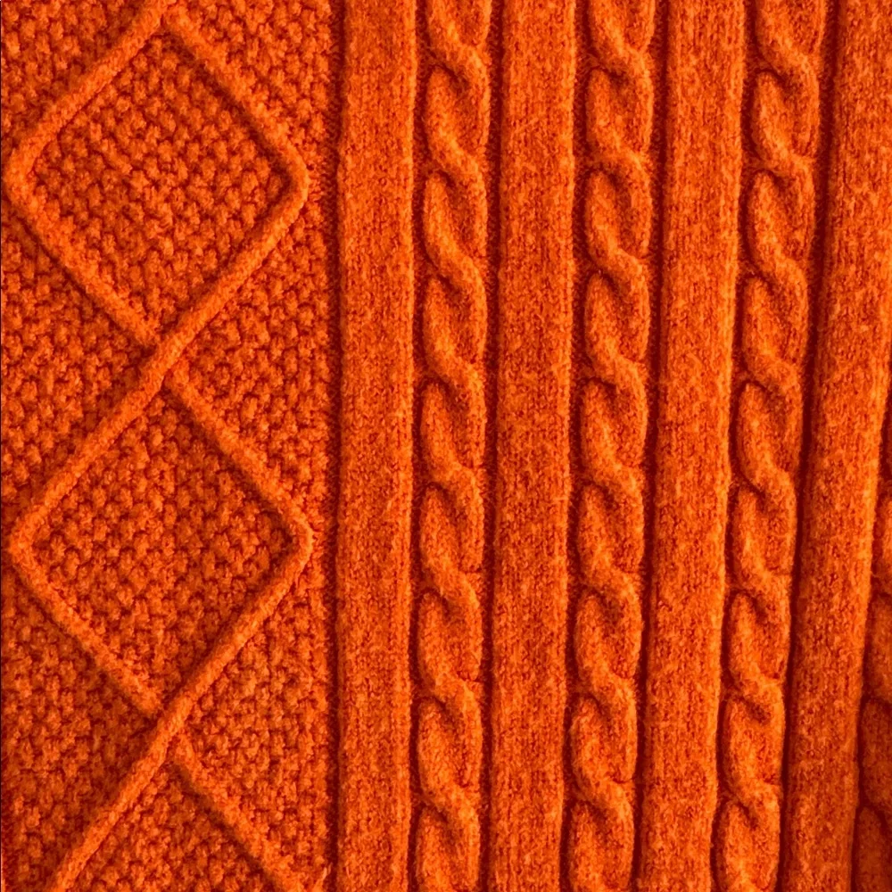 💜 2/$15💜 Jessica Simpson Orange Cable Knit Sweater